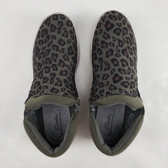 Clarks Adella Pine Ankle Boot Womens 9 Green Animal Print Side Zip Cloudstepper - Picture 8 of 10